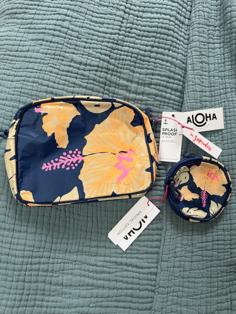 NWT Aloha Collection Special Edition Crossbody & Cutie Set Pape'ete